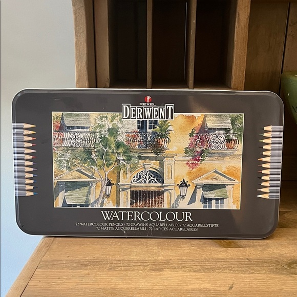 Rexel Derwent Watercolour 72 Pencils
in 2 layer Metal Case
Made in England - Picture 4 of 10